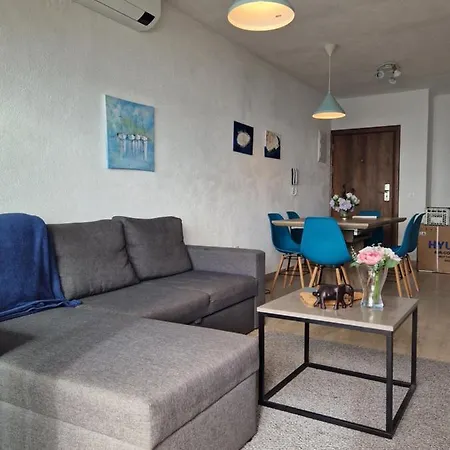 Island Luxury View Nemira Оміш