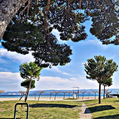Island Luxury View Nemira Apartment *